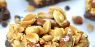 Barre amande cacahuètes au chocolat