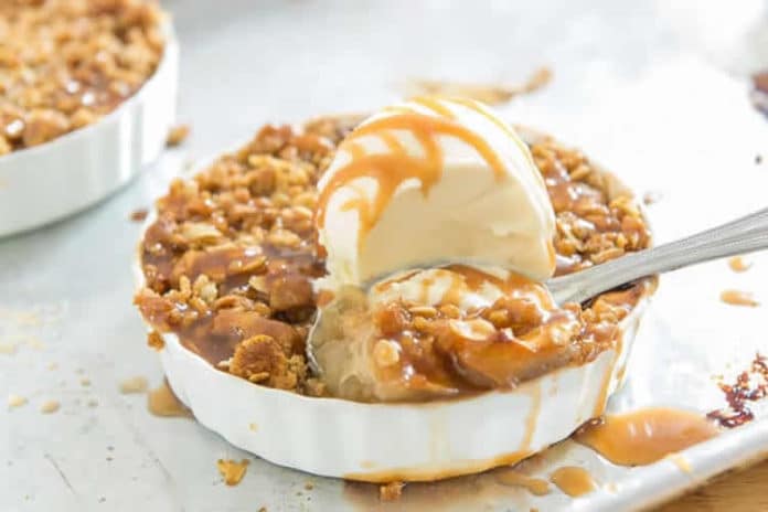 Gâteau pommes au caramel