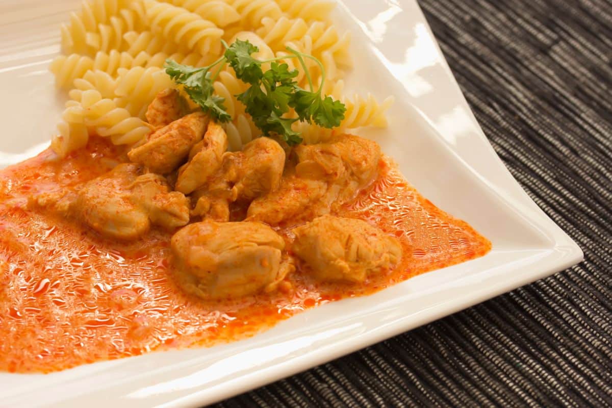 Poulet à la sauce paprika au cookeo