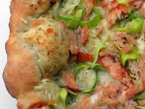 Pizza poireaux saumon fumé au thermomix
