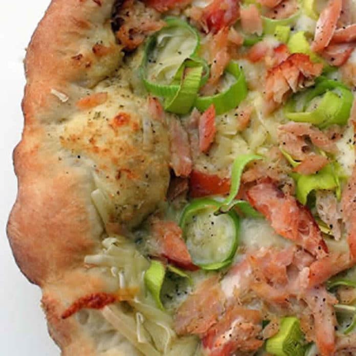 Pizza poireaux saumon fumé au thermomix