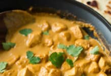 Poulet au curry et crème fraîche