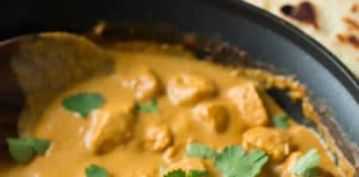Poulet au curry et crème fraîche