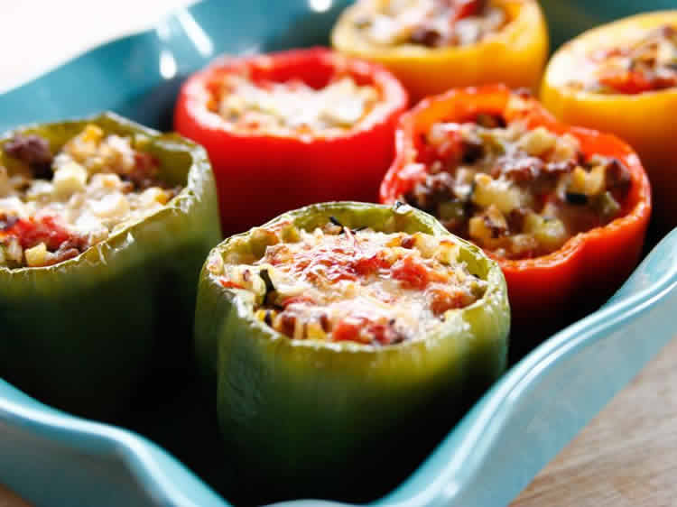 poivrons farcis au riz et viande hachée