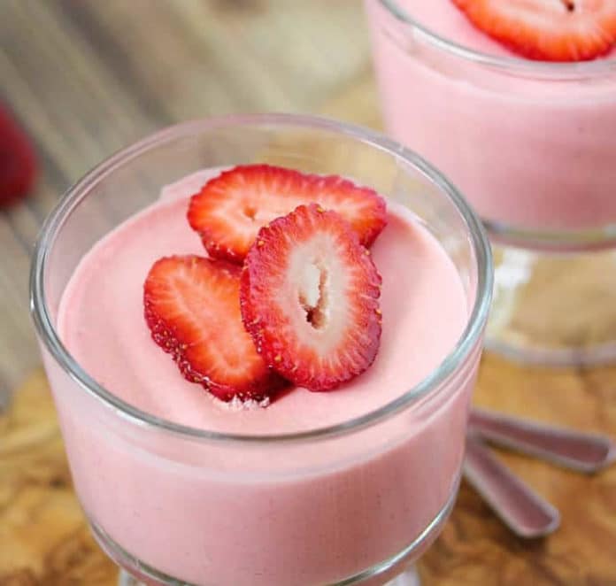 Mousse magique de fraise au thermomix