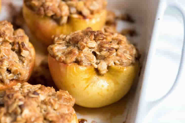 Pommes à la cannelle cuites au four