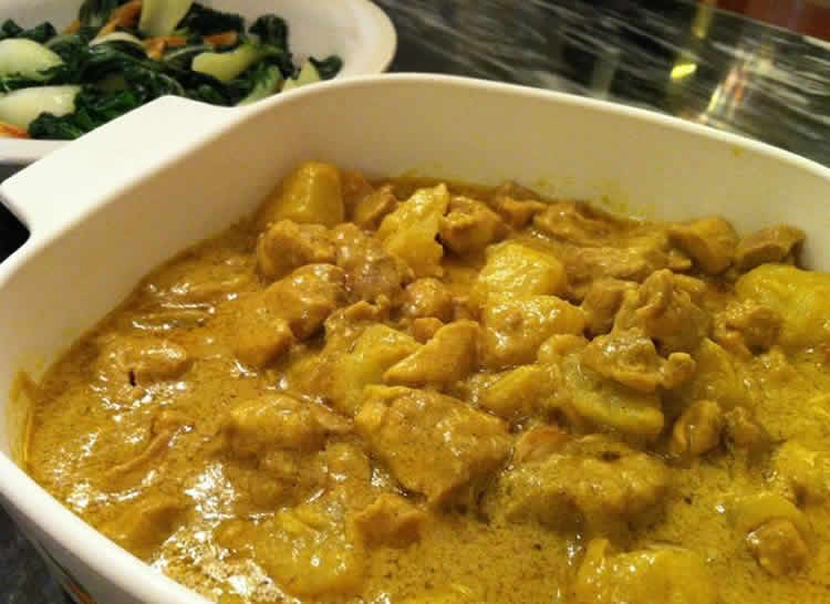 Blancs de poulet et sauce curry au thermomix