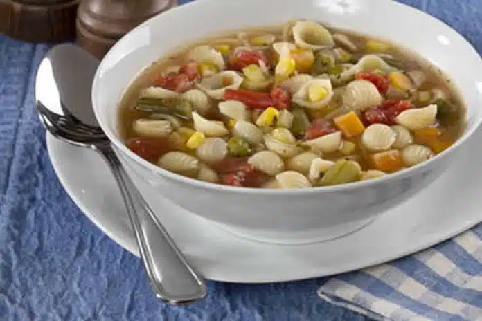 Recette de soupe de légumes et pâtes