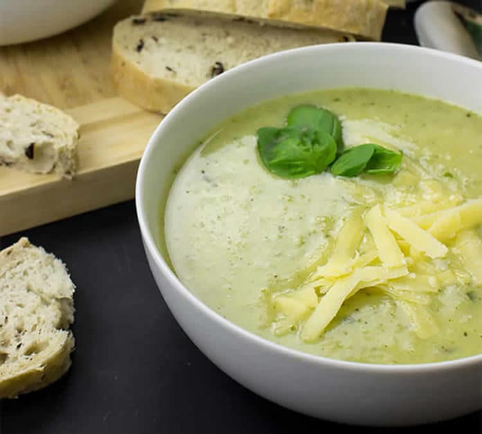 Soupe de chou-fleurs et brocolis au cookeo