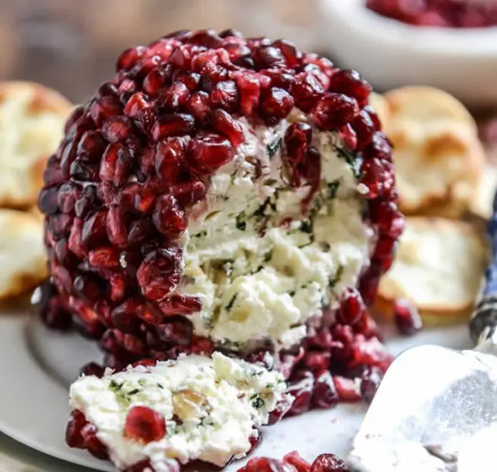 Boule de fromage à la grenade