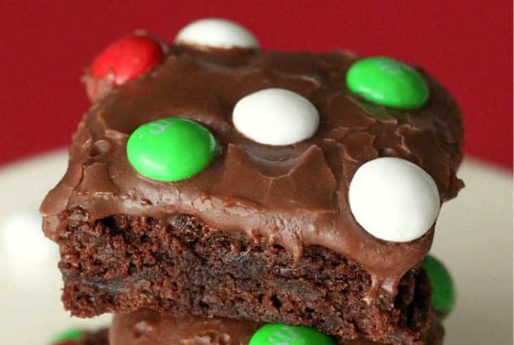 Brownies Aux M M S Et Glacage Au Chocolat Le Gateau Ultra Fondant Brownies Aux M M S Et Glacage Au Chocolat Le Gateau Ultra Fondant