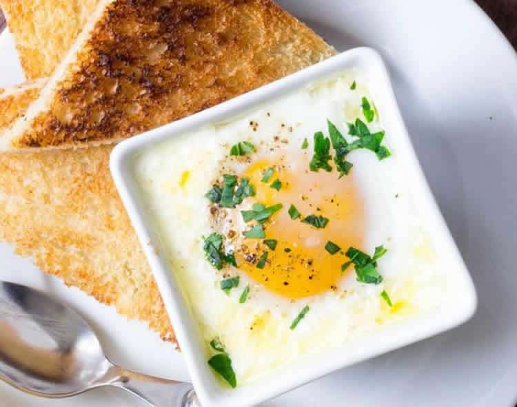 Ramequin d'oeuf et jambon