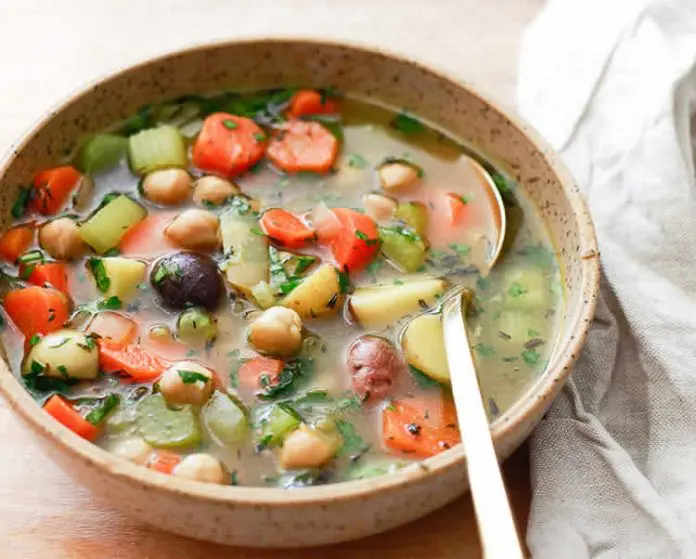 Soupe pois chiches et légumes