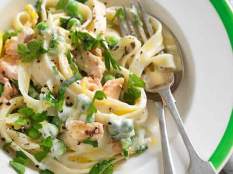 Tagliatelles au saumon et aux petits pois