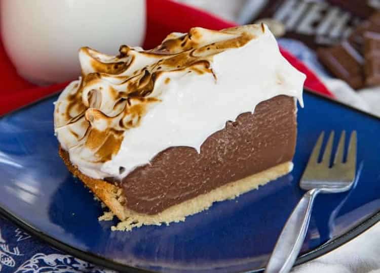 Tarte au chocolat meringuée