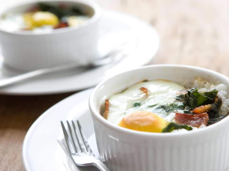 Oeuf cocotte au bacon et chou