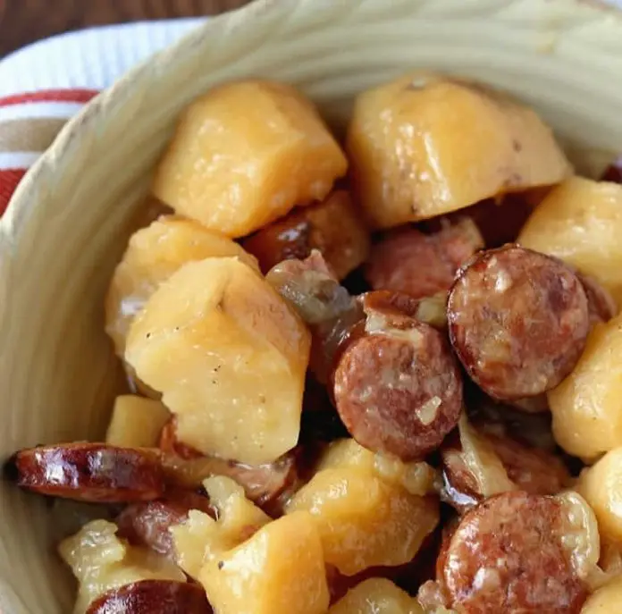 Pommes de Terre et saucisses au cookeo