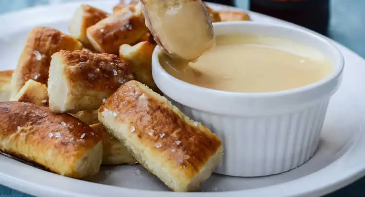 Sauce béchamel au cheddar au thermomix