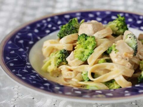 Tagliatelles au poulet et crème au cookeo