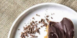 Barre au beurre de cacahuètes sans cuisson