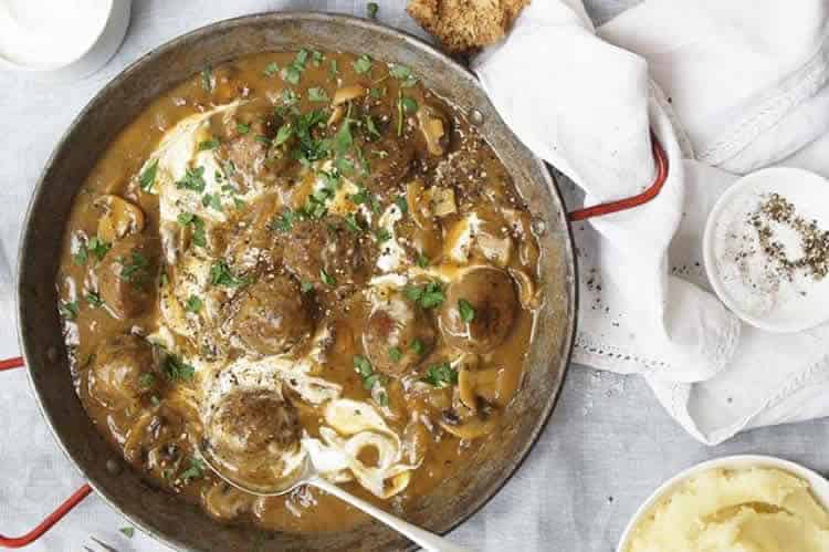 Boulettes de viande à la sauce Stroganoff