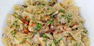 Farfalles au poulet et champignons au cookeo