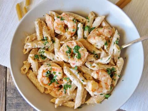 Penne aux crevettes et sauce yaourt