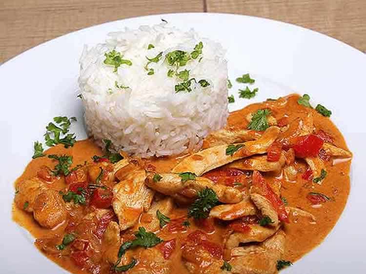 Filet de poulet à la crème de paprika