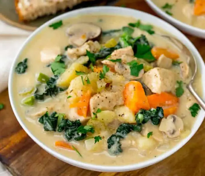 Soupe crémeuse au poulet