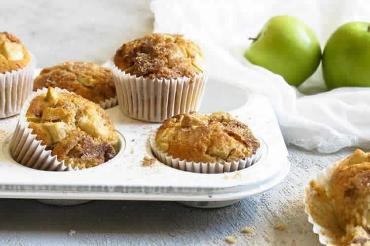 Muffins aux pommes et raisins secs
