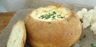 Pain au bacon et au fromage
