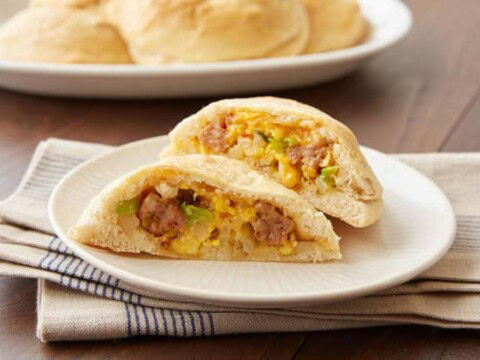 Petit pain farci au saucisse