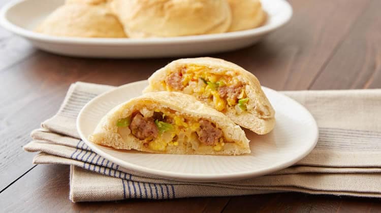 Petit pain farci au saucisse