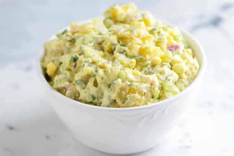 Salade froide aux pommes de terre
