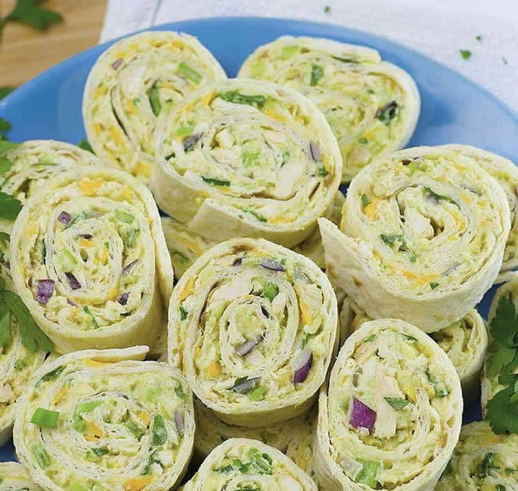 Salade roulé de poulet à l'avocat