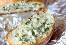 Sandwich ail parmesan et persil