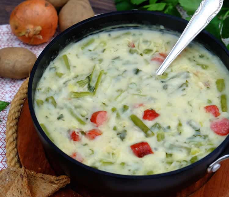 Soupe haricots et saucisses au thermomix