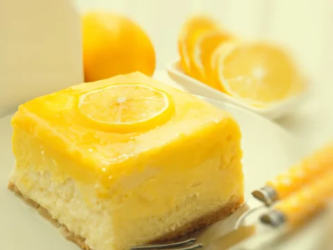 carrés de cake au citron avec glaçage