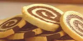 Biscuit roulé au cacao et à la vanille