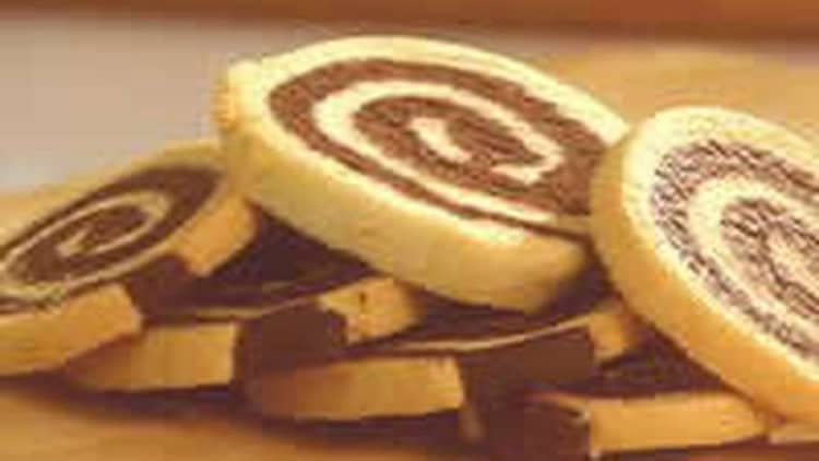 Biscuit roulé au cacao et à la vanille
