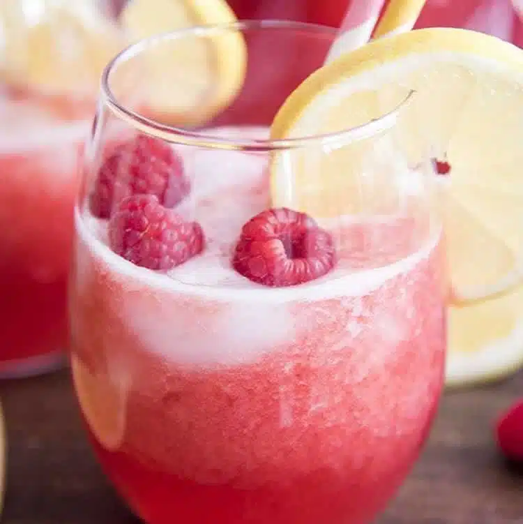 Cocktail framboise sans alcool au thermomix