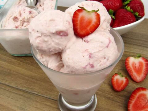 Glace à la fraise et mascarpone facile