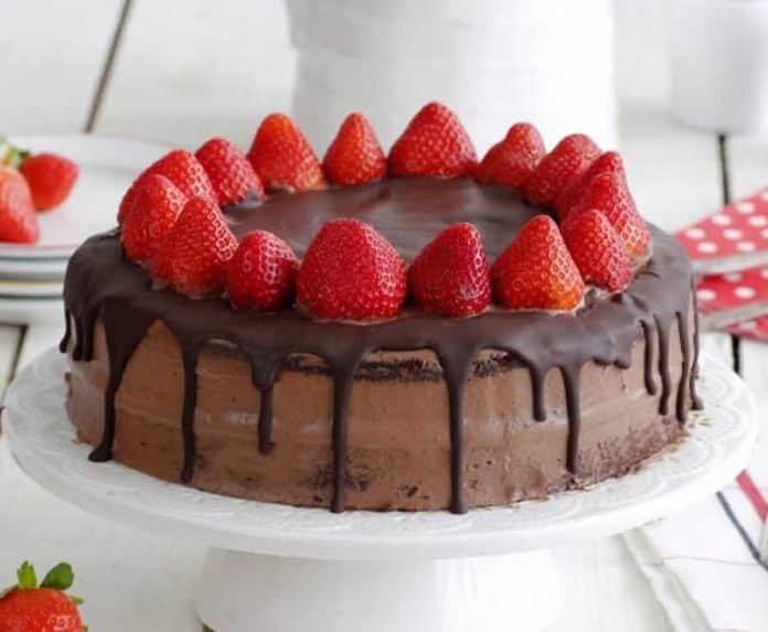 Gâteau au chocolat et fraises