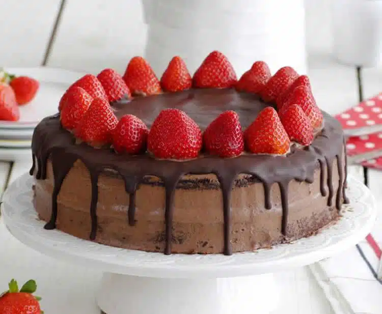 Gâteau au chocolat et fraises