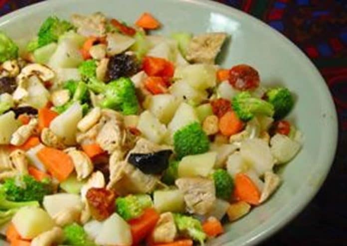 Salade de poulet et légumes