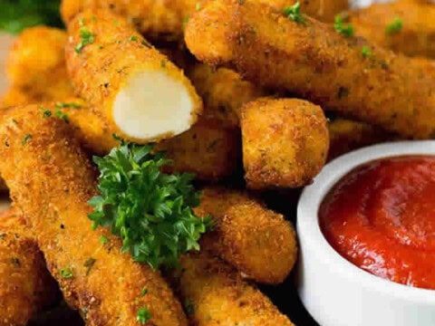 Apéro bâtonnets de mozzarella et marinara