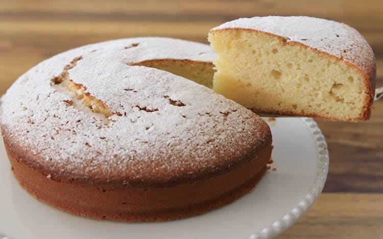 Gâteau moelleux au yaourt au thermomix