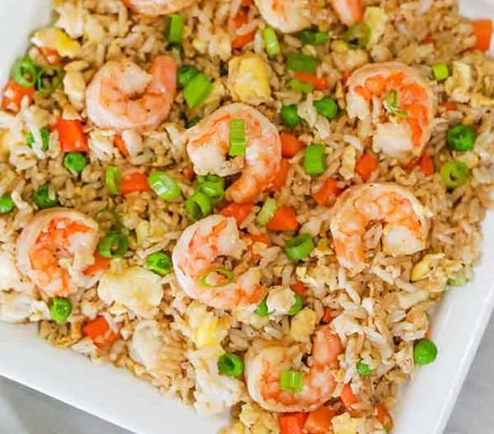 Riz aux crevettes et légumes