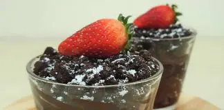 Verrines de crumble chocolat et cerise