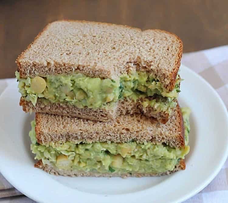 Apéro mini sandwich à l'avocat